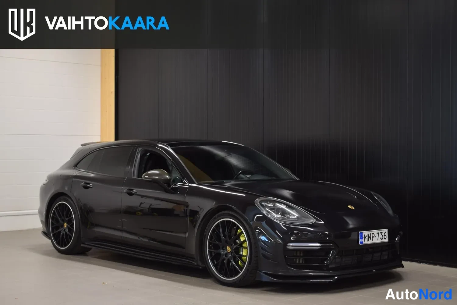 Musta Porsche Panamera 4 E-Hybrid 2018, ulkokuva 6 – Raisio
