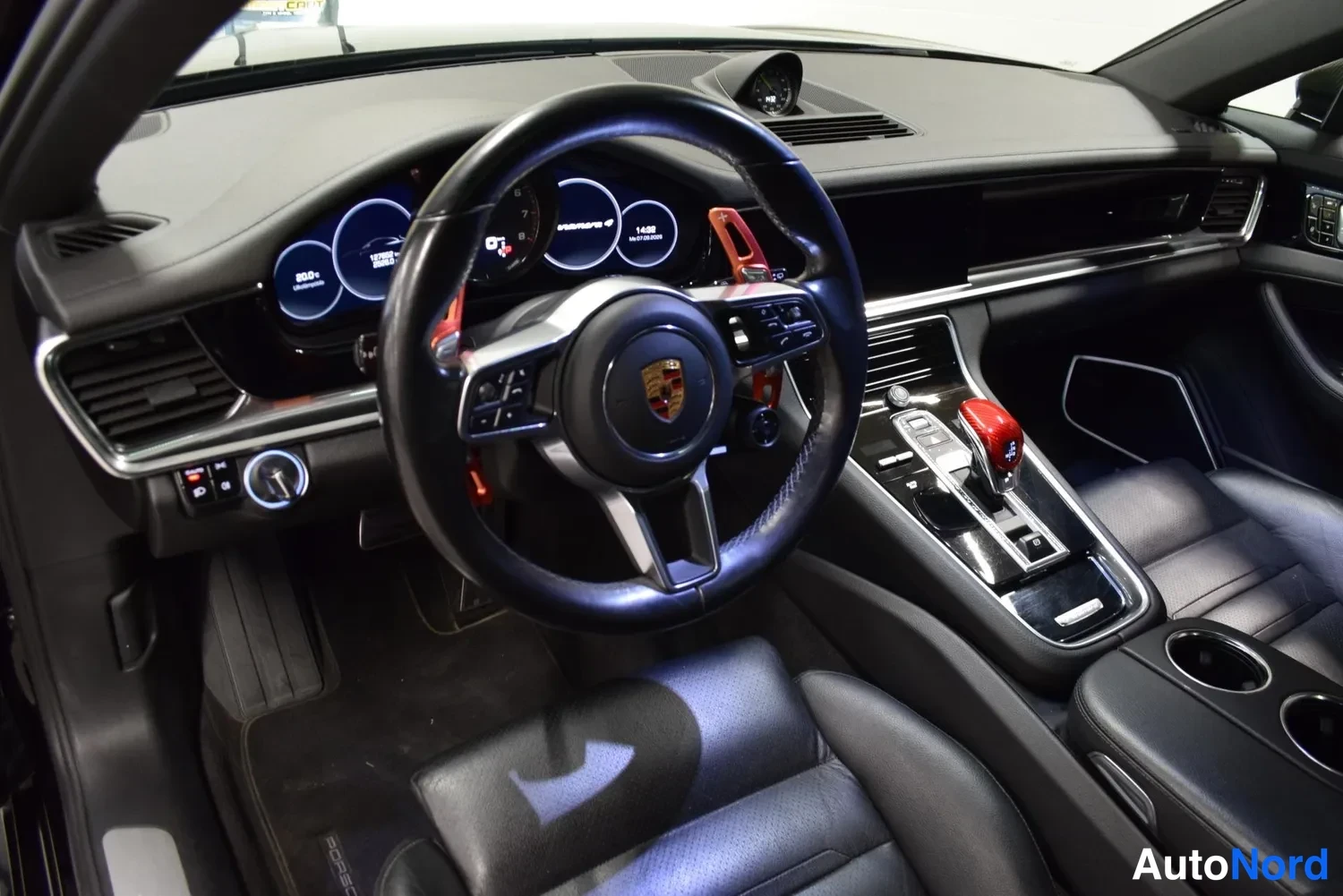 Musta Porsche Panamera 4 E-Hybrid 2018, ulkokuva 8 – Raisio