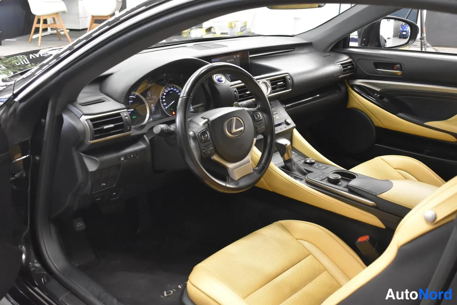 Musta Lexus RC 2017, ulkokuva 8 – Raisio