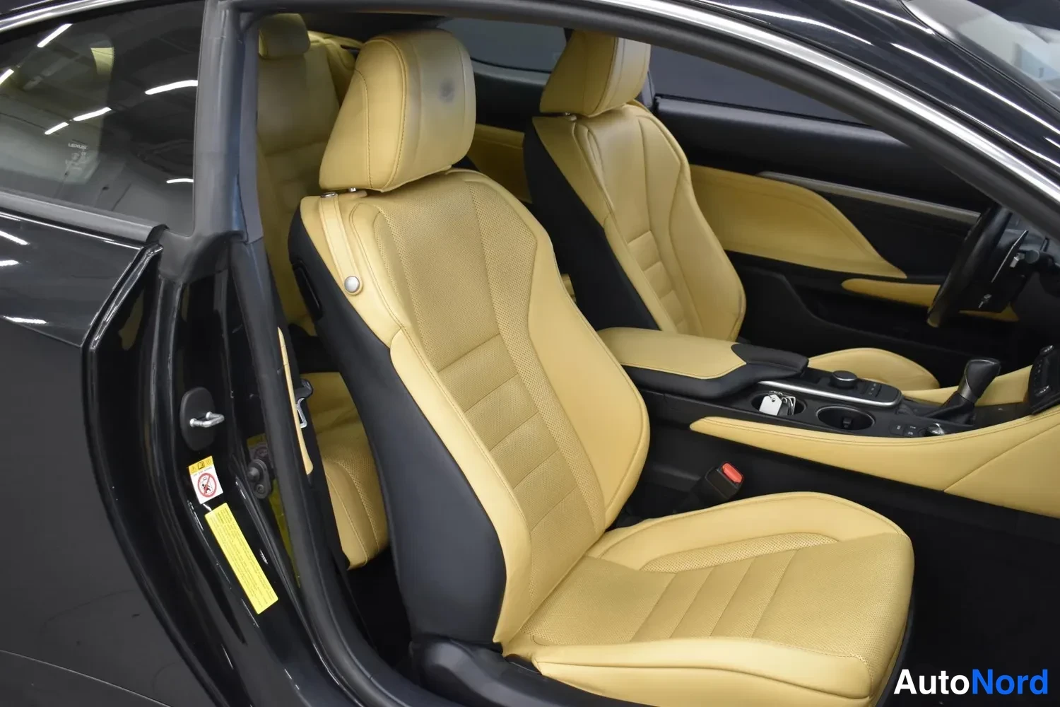 Musta Lexus RC 2017, ulkokuva 9 – Raisio