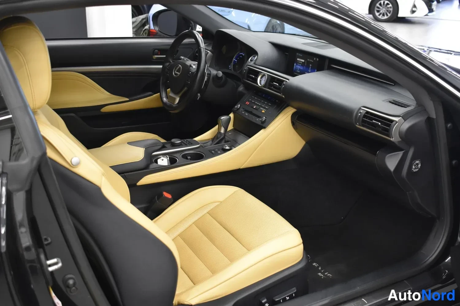 Musta Lexus RC 2017, ulkokuva 10 – Raisio