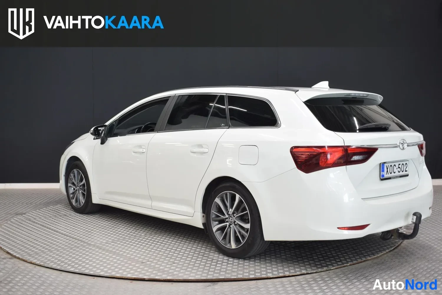 Valkoinen Toyota Avensis 2017, ulkokuva 3 – Raisio