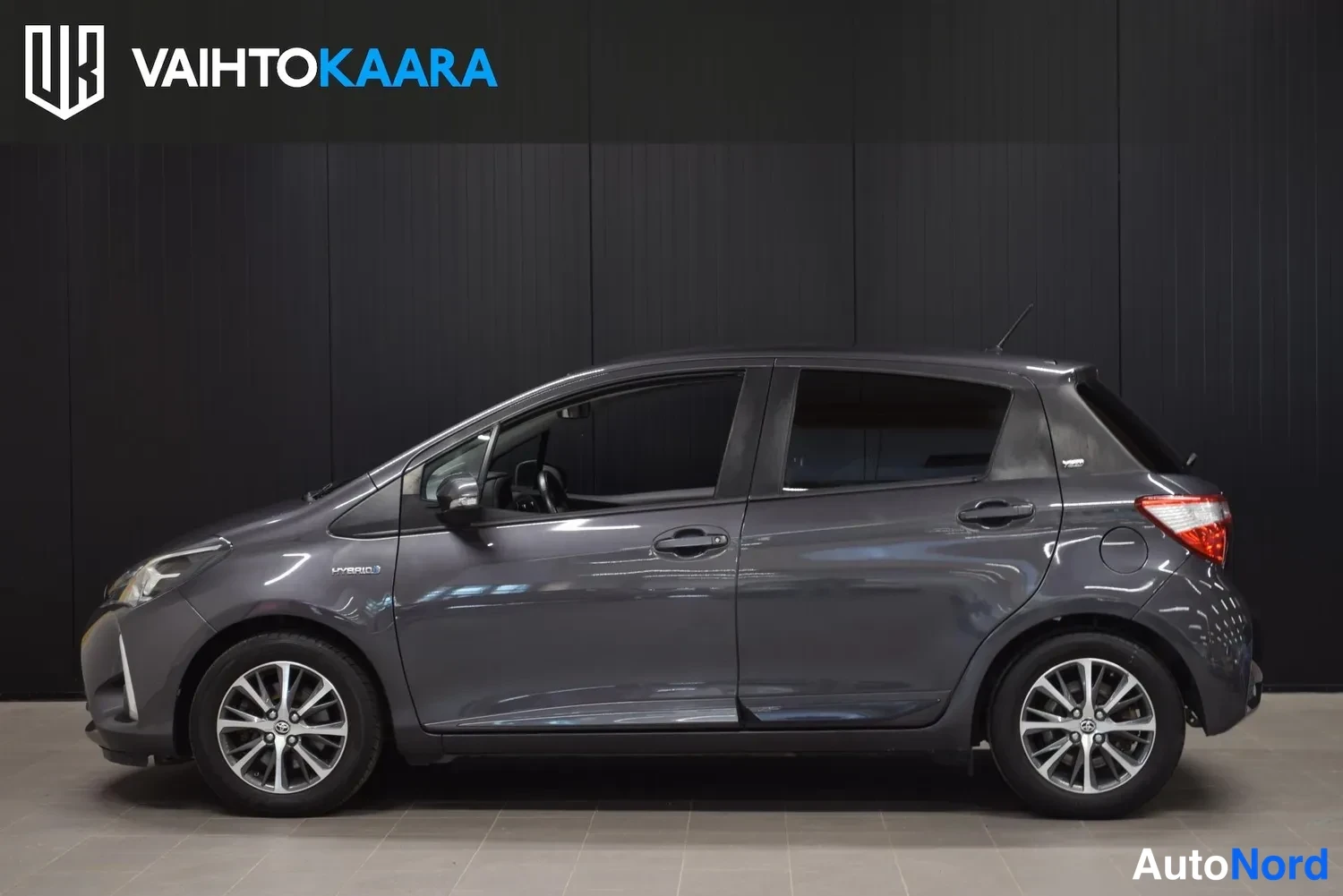 Harmaa Toyota Yaris 2020, ulkokuva 2 – Raisio