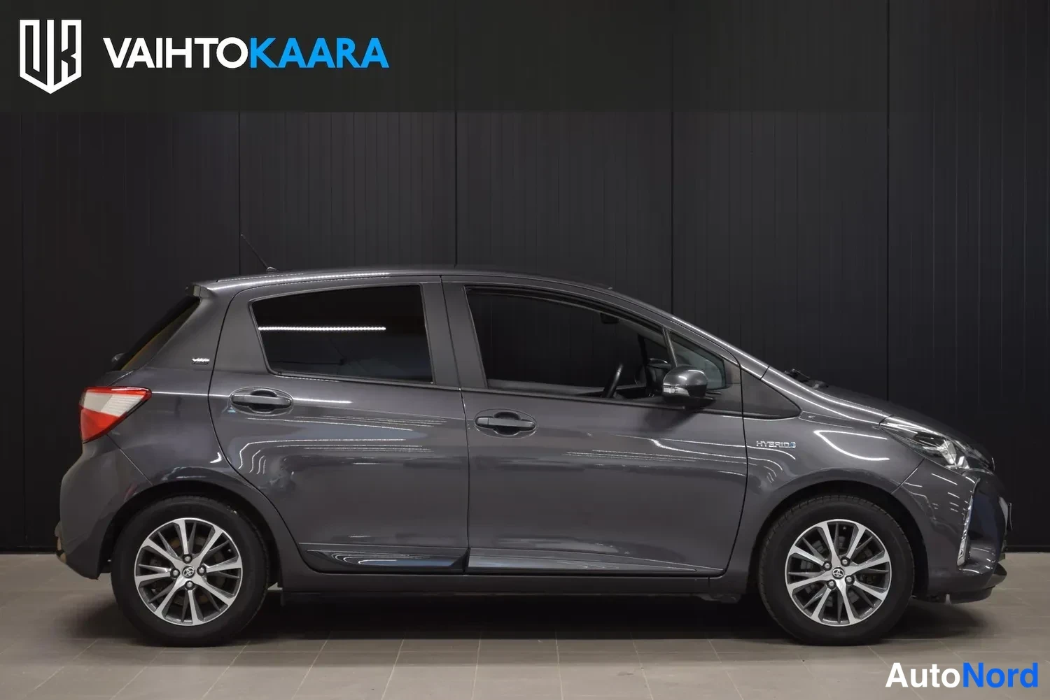 Harmaa Toyota Yaris 2020, ulkokuva 5 – Raisio