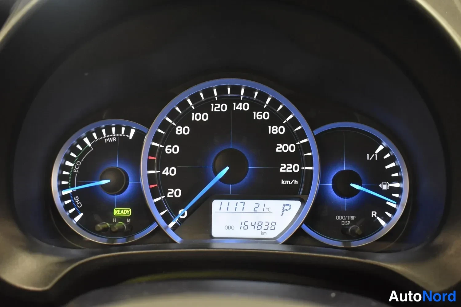 Valkoinen Toyota Yaris Hybrid 2013, ulkokuva 16 – Raisio