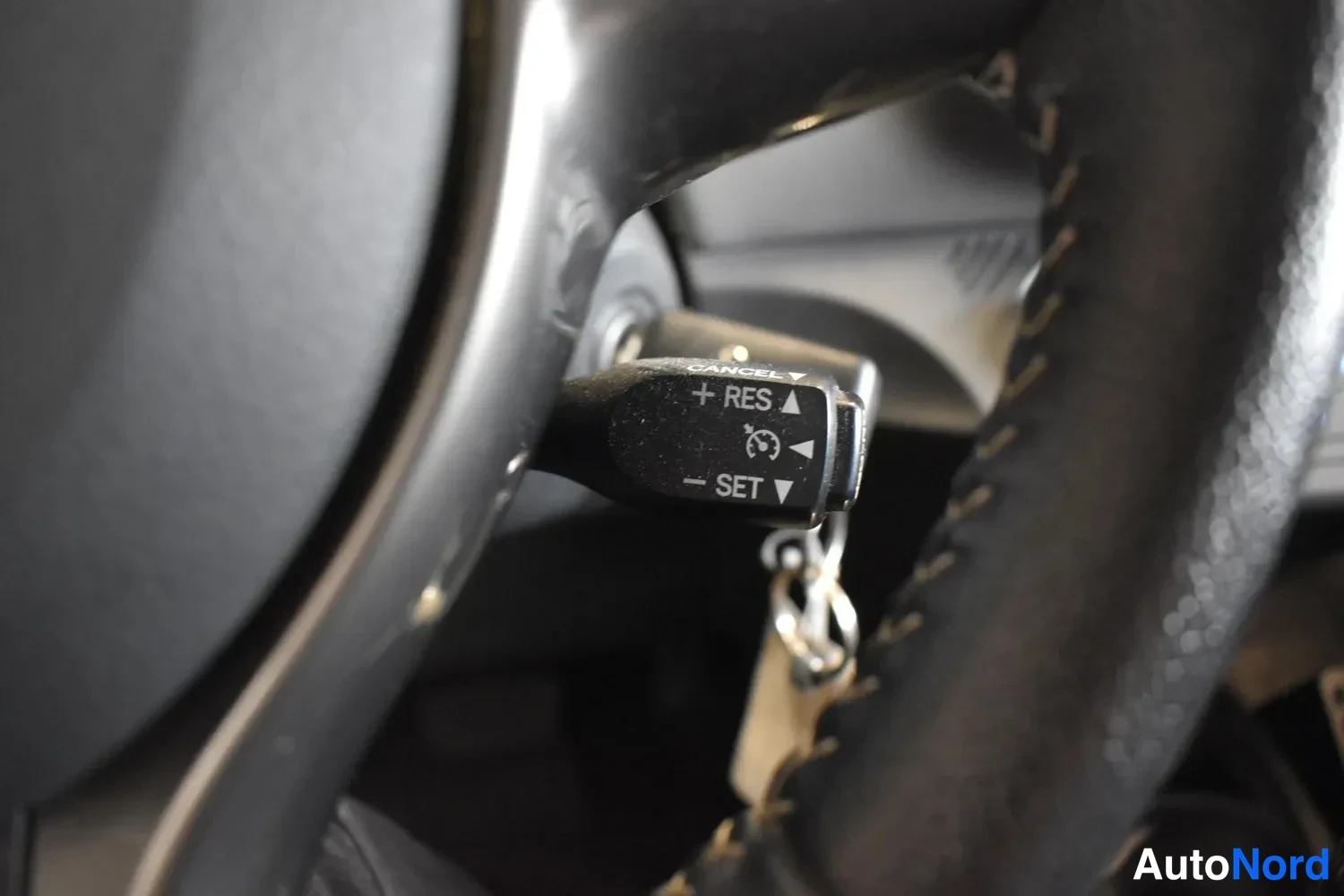 Harmaa Toyota Yaris 2015, ulkokuva 16 – Raisio