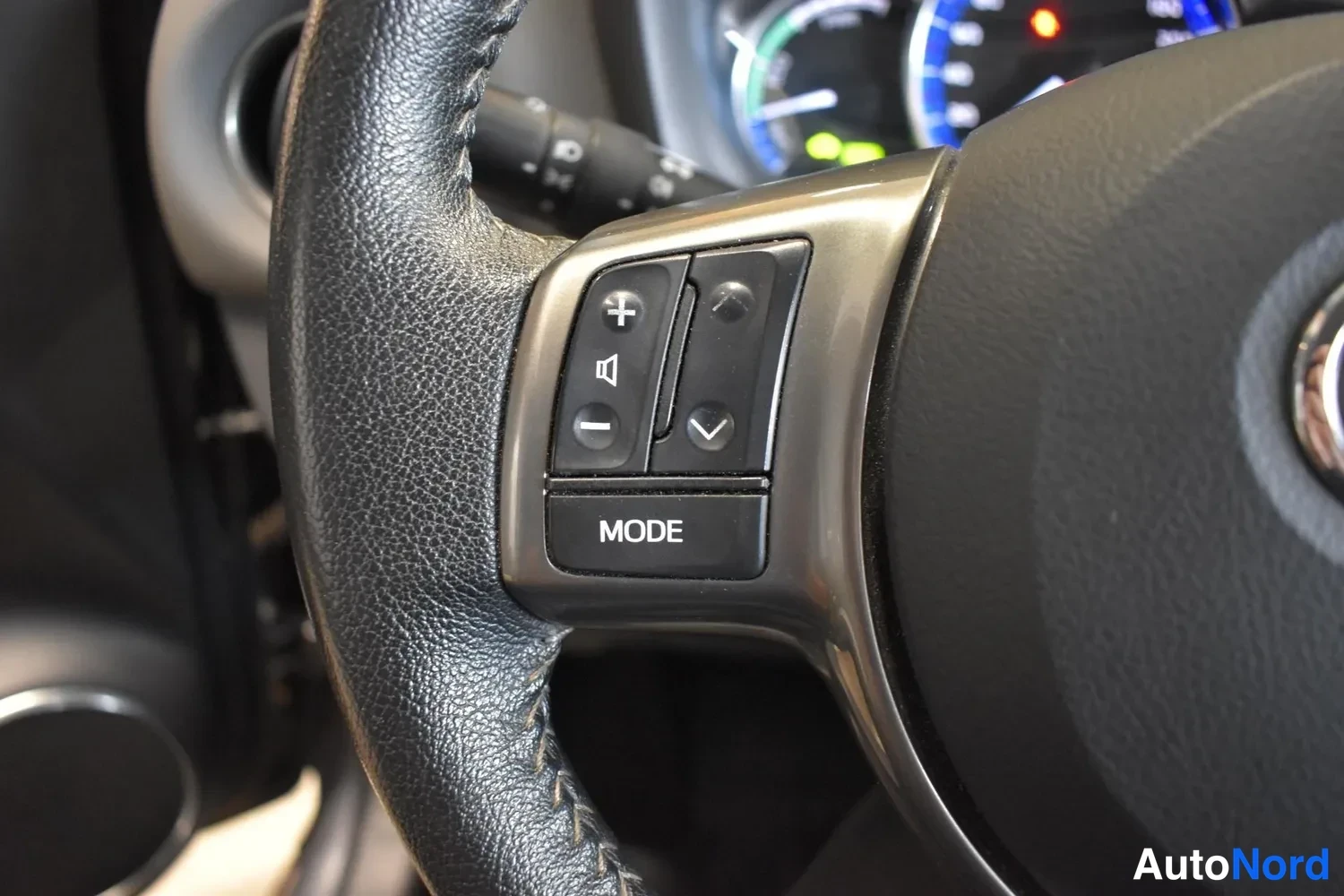 Harmaa Toyota Yaris 2015, ulkokuva 17 – Raisio