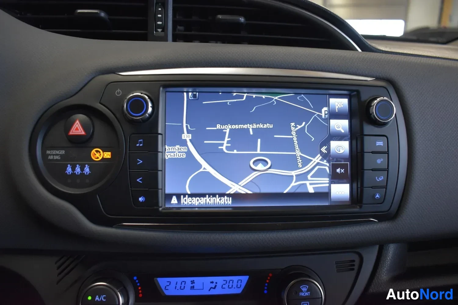 Harmaa Toyota Yaris 2015, ulkokuva 21 – Raisio