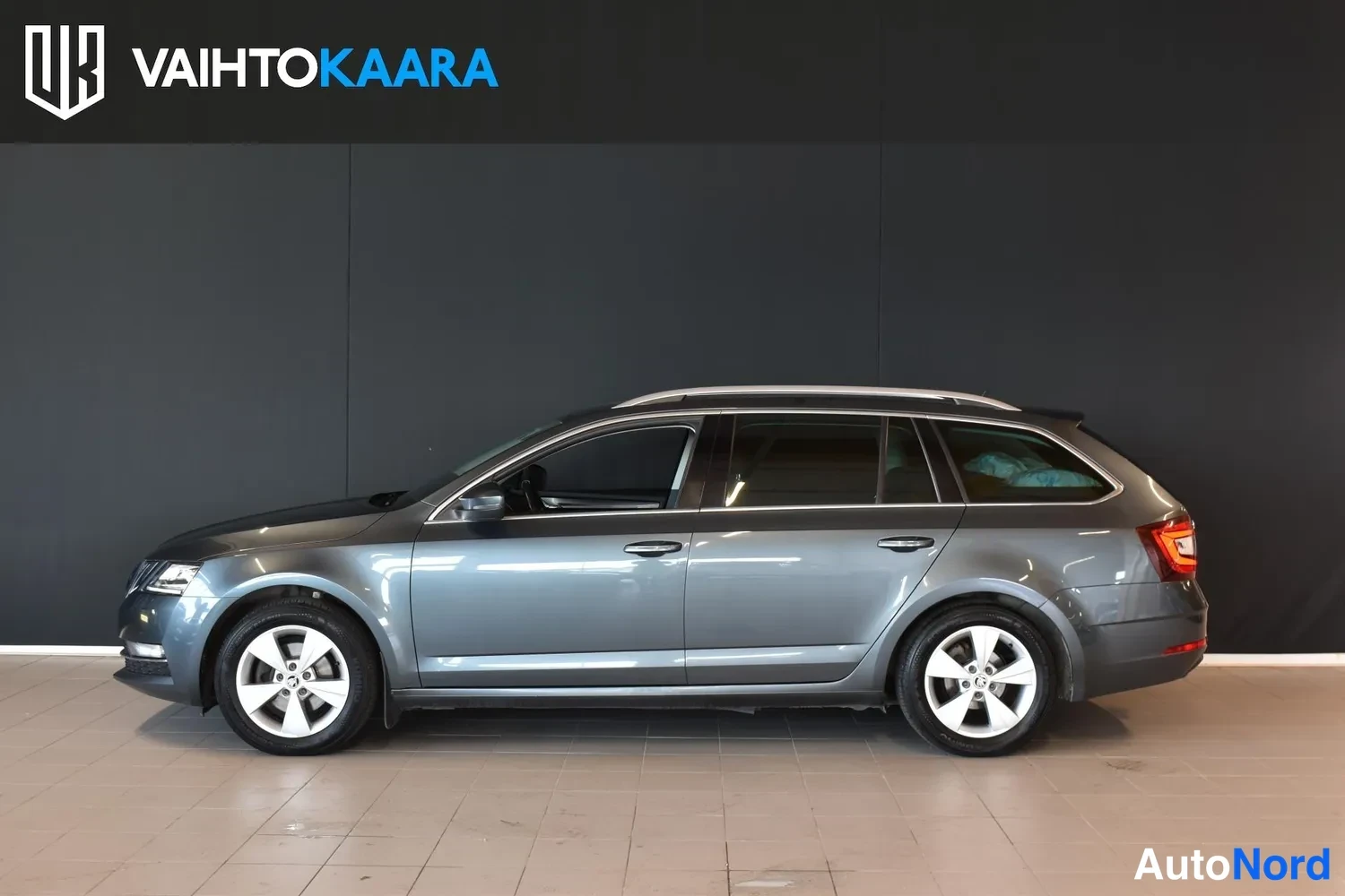 Harmaa Skoda Octavia 2020, ulkokuva 2 – Raisio