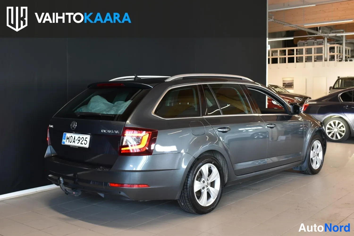 Harmaa Skoda Octavia 2020, ulkokuva 5 – Raisio