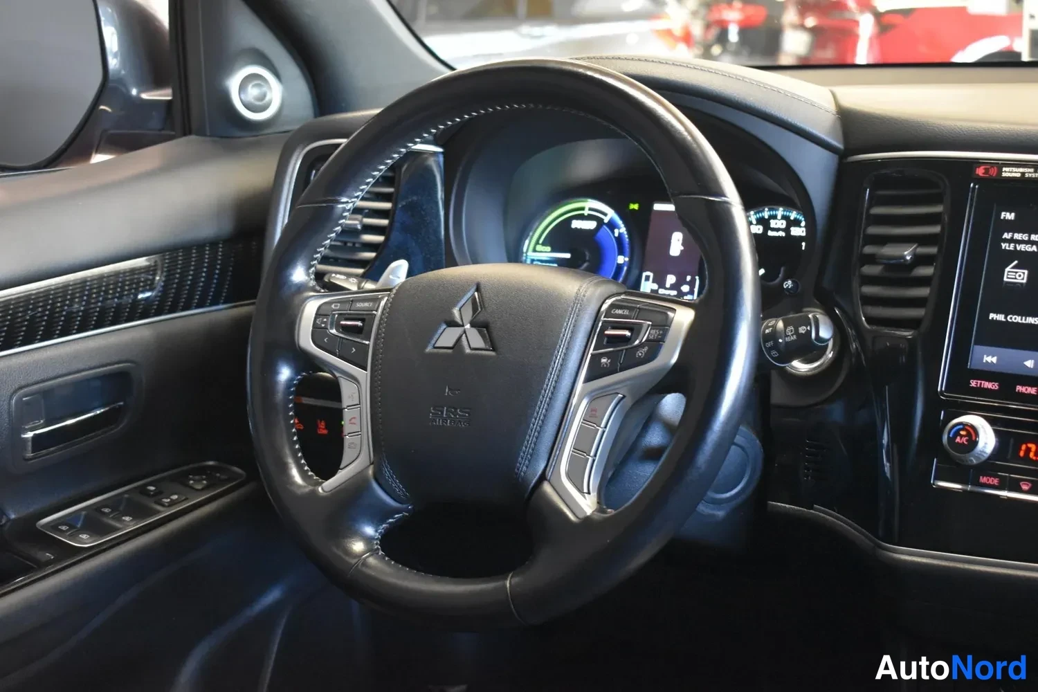 Punainen Mitsubishi Outlander PHEV 2020, ulkokuva 13 – Raisio