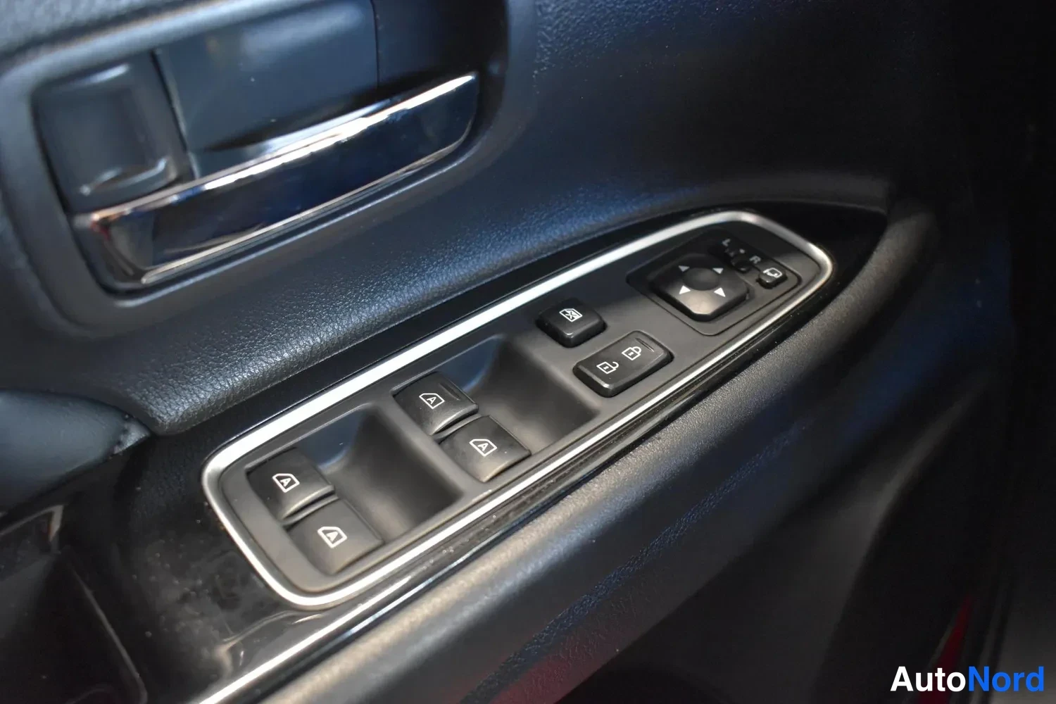Punainen Mitsubishi Outlander PHEV 2020, ulkokuva 17 – Raisio