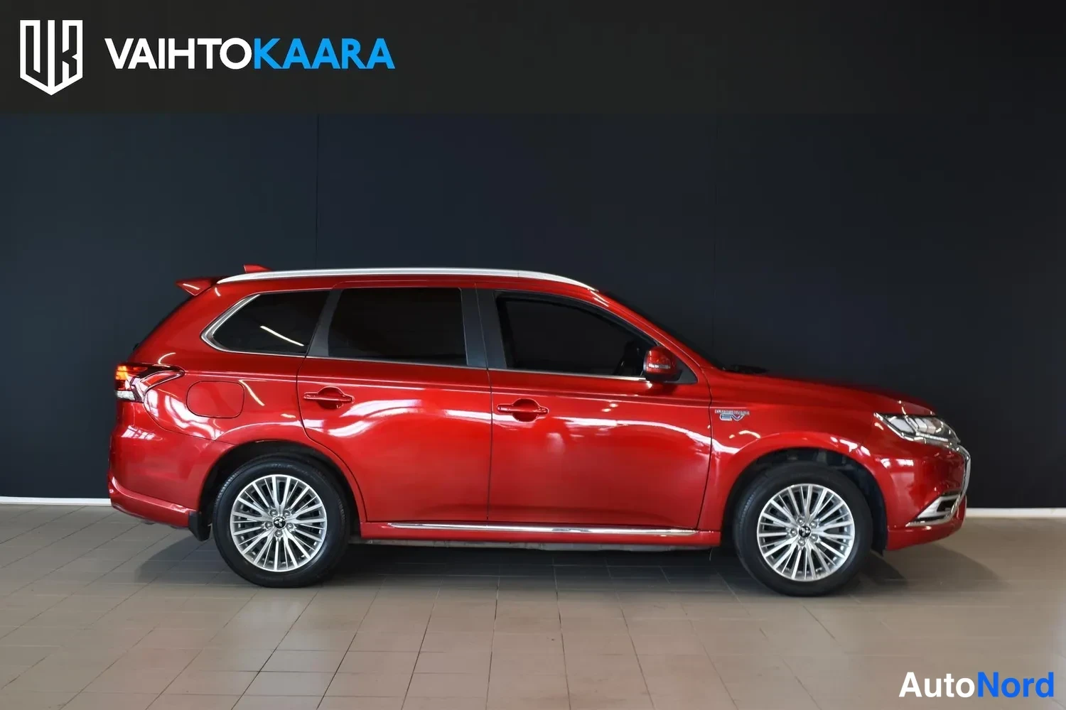 Punainen Mitsubishi Outlander PHEV 2020, ulkokuva 4 – Raisio