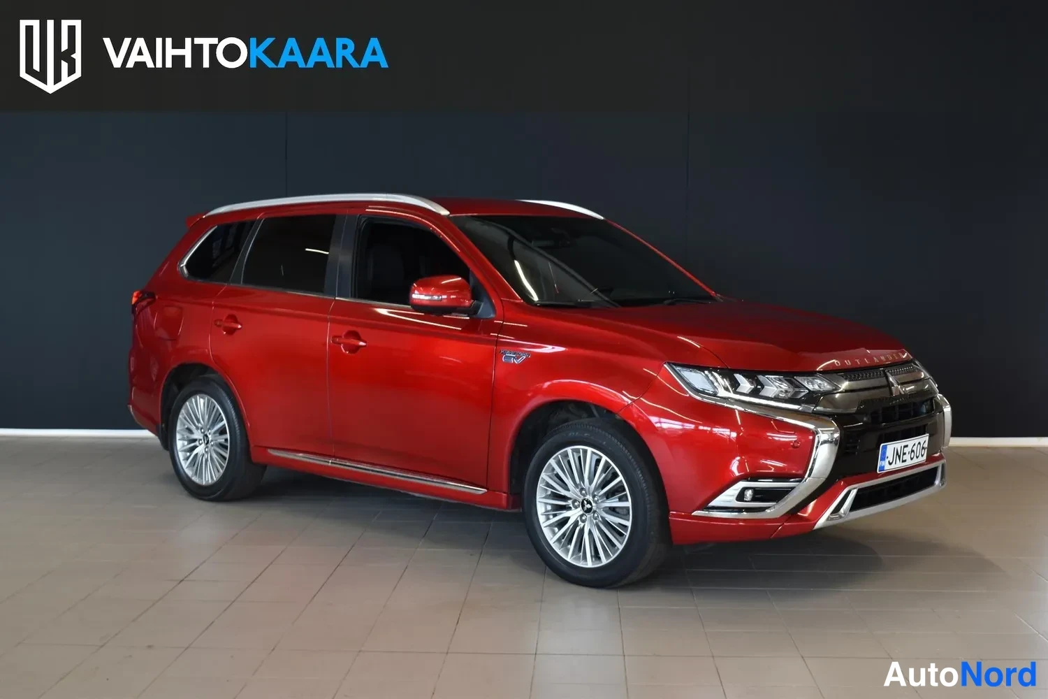 Punainen Mitsubishi Outlander PHEV 2020, ulkokuva 6 – Raisio