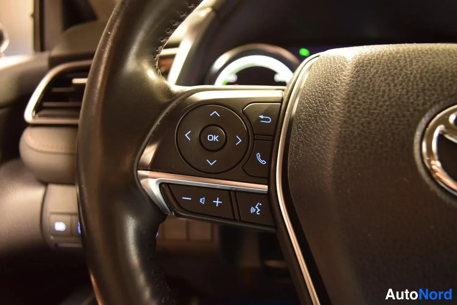 Ruskea Toyota Camry 2019, ulkokuva 16 – Raisio