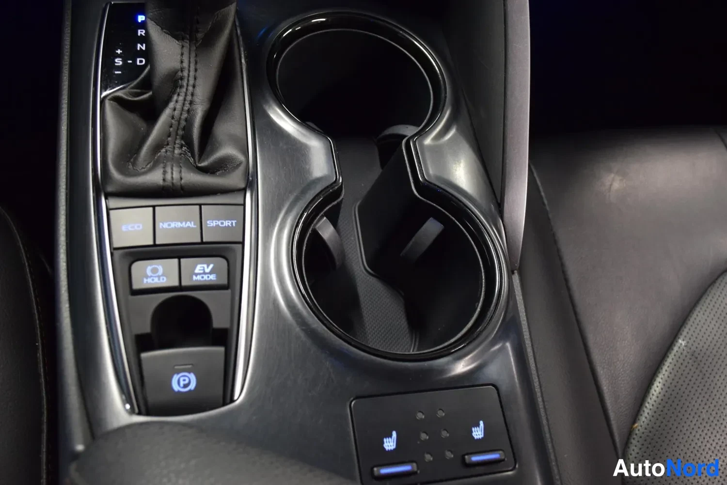 Ruskea Toyota Camry 2019, ulkokuva 23 – Raisio