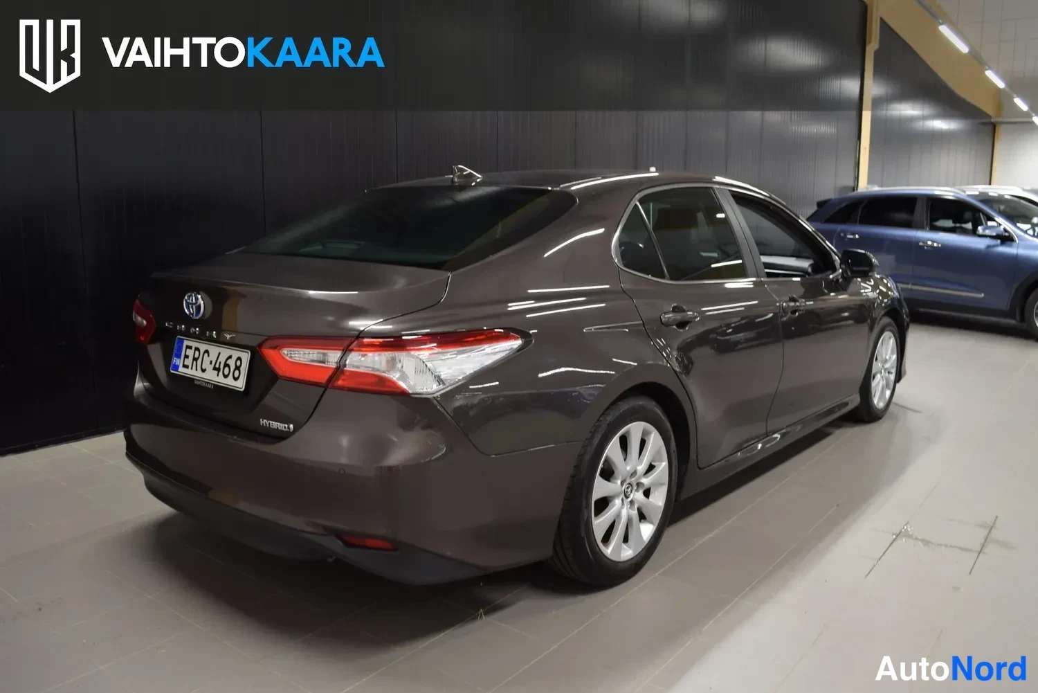 Ruskea Toyota Camry 2019, ulkokuva 4 – Raisio