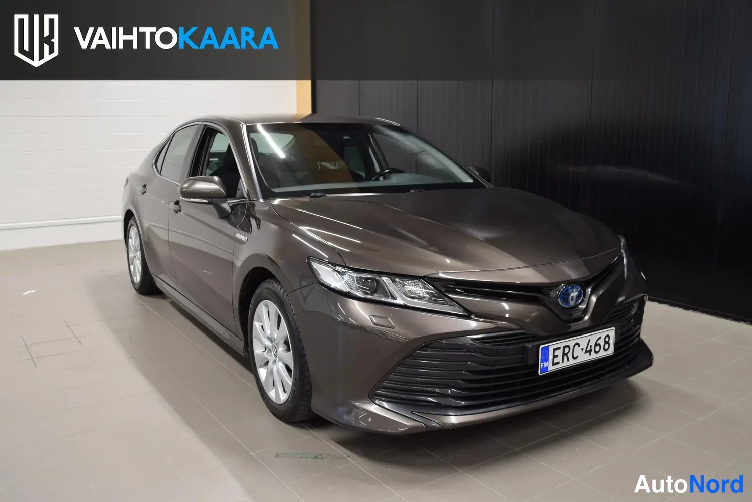 Ruskea Toyota Camry 2019, ulkokuva 6 – Raisio