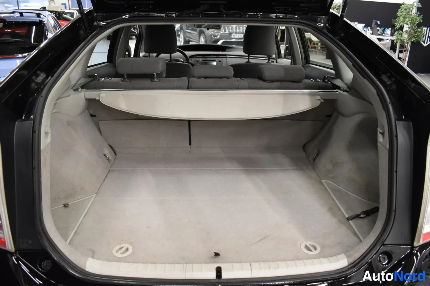 Musta Toyota Prius 2010, ulkokuva 13 – Raisio
