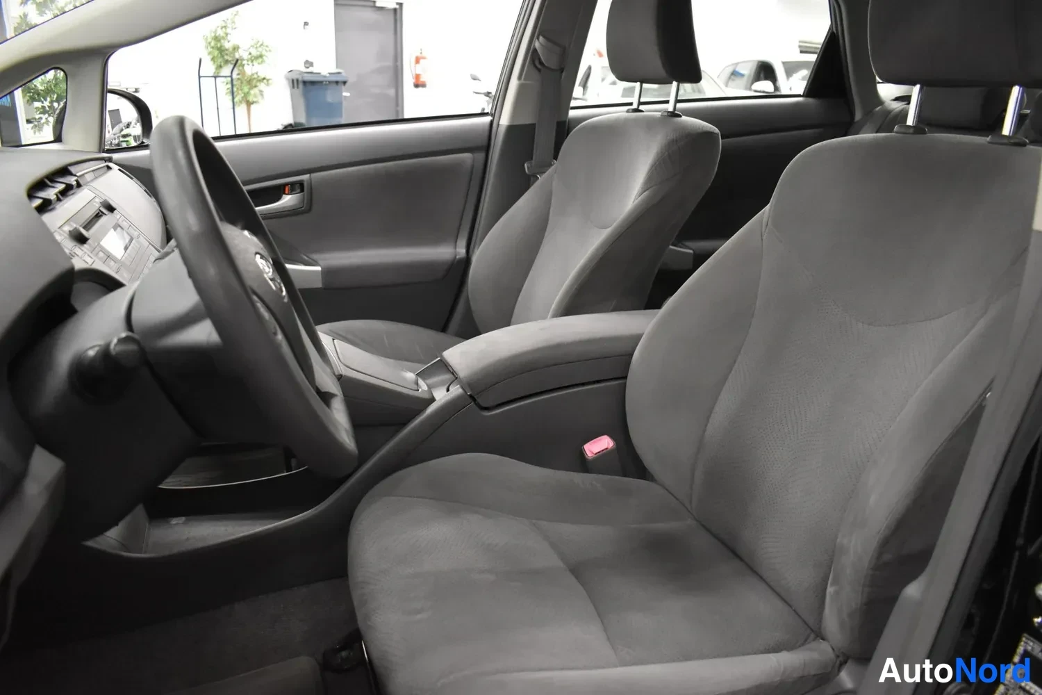 Musta Toyota Prius 2010, ulkokuva 7 – Raisio