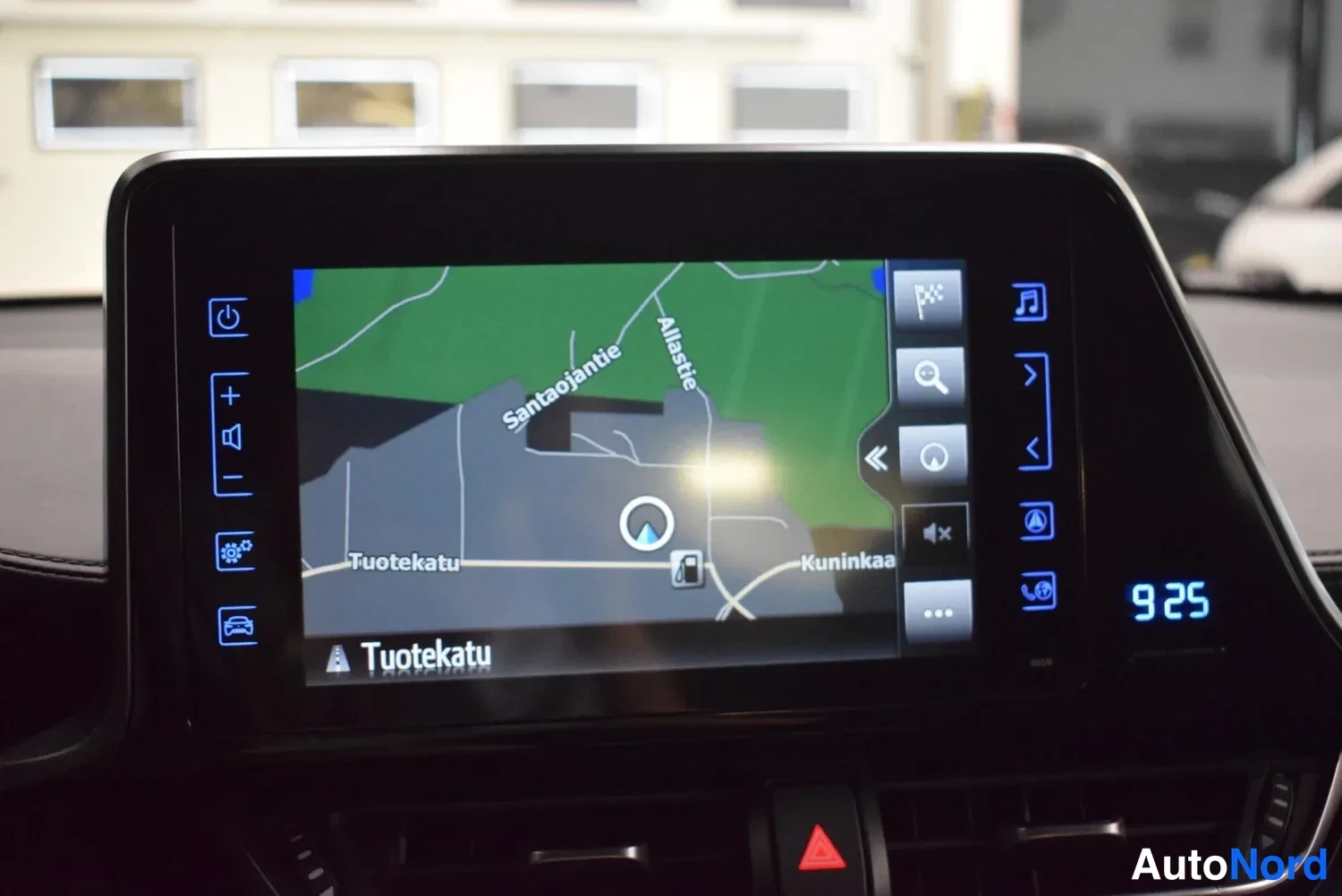 Valkoinen Toyota C-HR 2017, ulkokuva 19 – Raisio