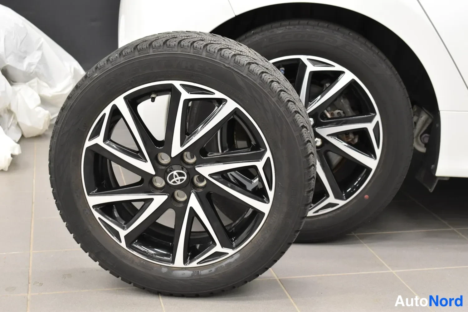 Valkoinen Toyota Yaris 2021, ulkokuva 11 – Raisio