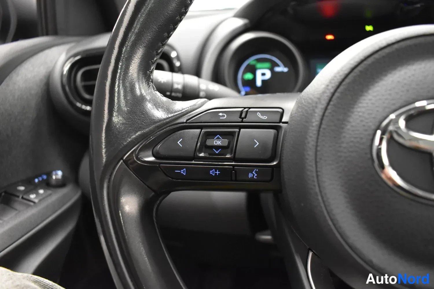 Valkoinen Toyota Yaris 2021, ulkokuva 13 – Raisio
