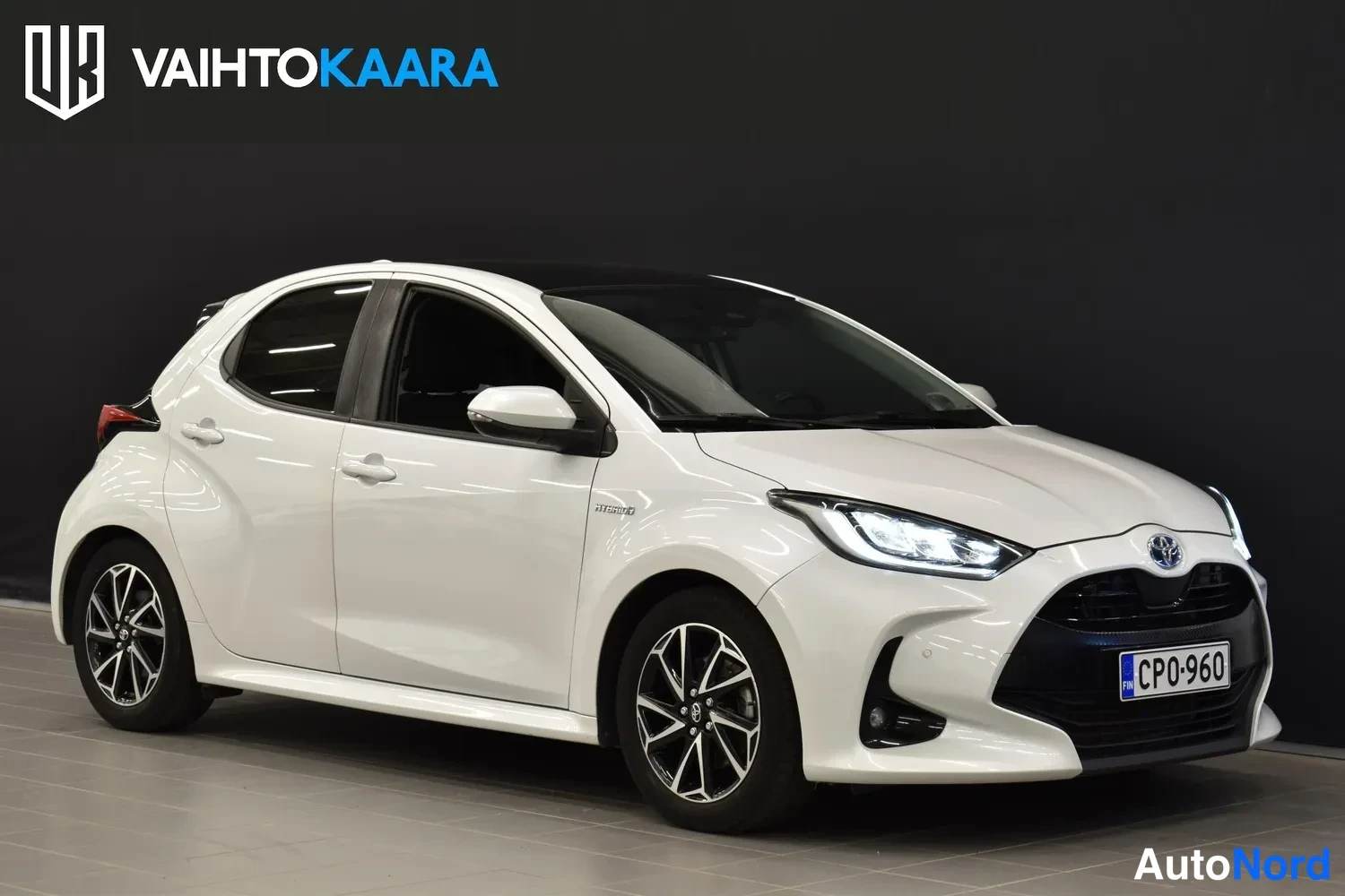 Valkoinen Toyota Yaris 2021, ulkokuva 4 – Raisio
