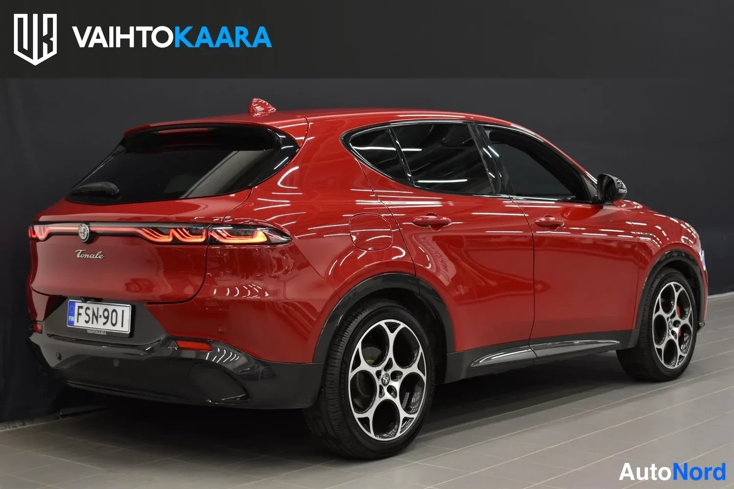 Punainen Alfa Romeo Tonale 2022, ulkokuva 4 – Raisio