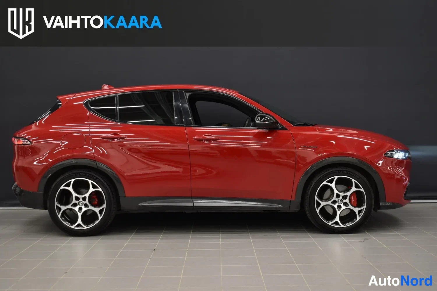 Punainen Alfa Romeo Tonale 2022, ulkokuva 5 – Raisio