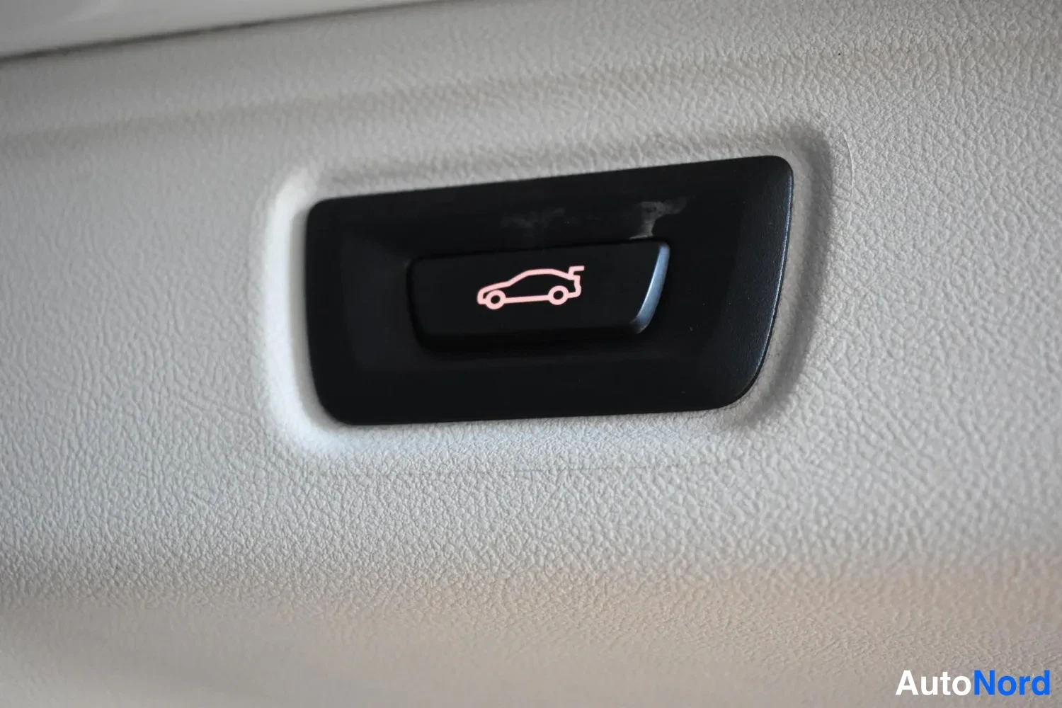 Valkoinen BMW 330e xDrive 2021, ulkokuva 24 – Raisio