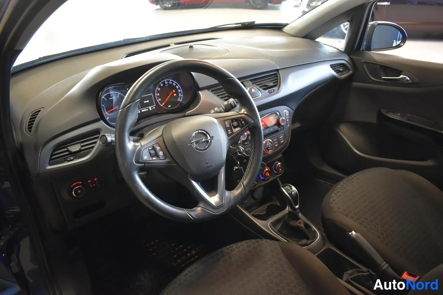 Sininen Opel Corsa 2017, ulkokuva 7 – Raisio