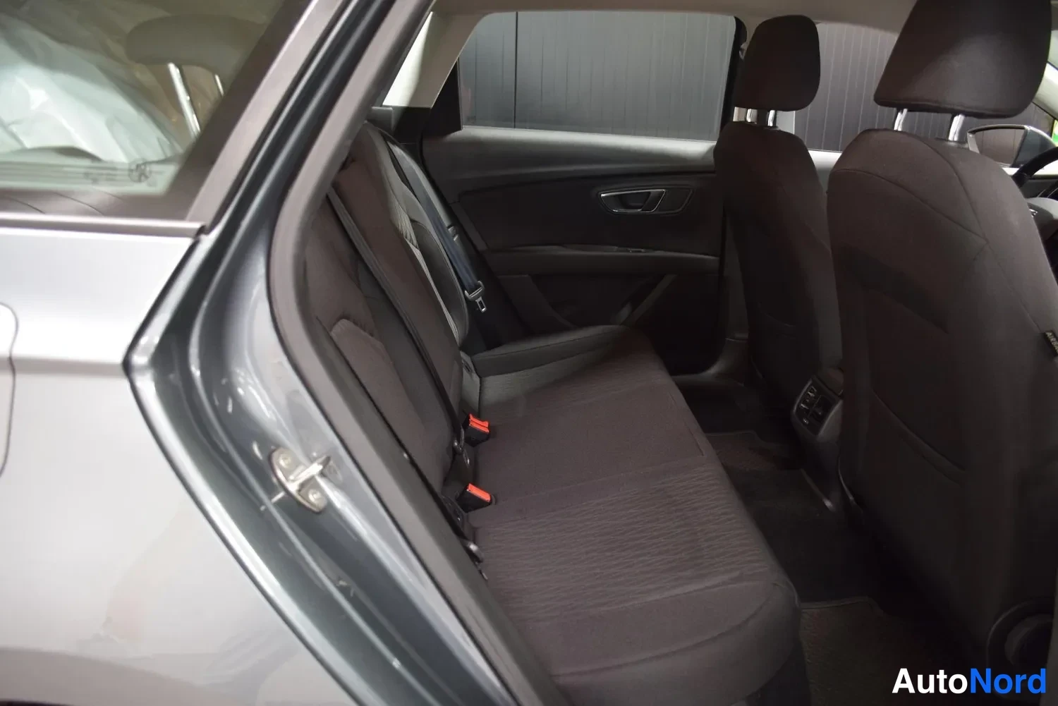Harmaa Seat Leon ST 2016, ulkokuva 13 – Raisio