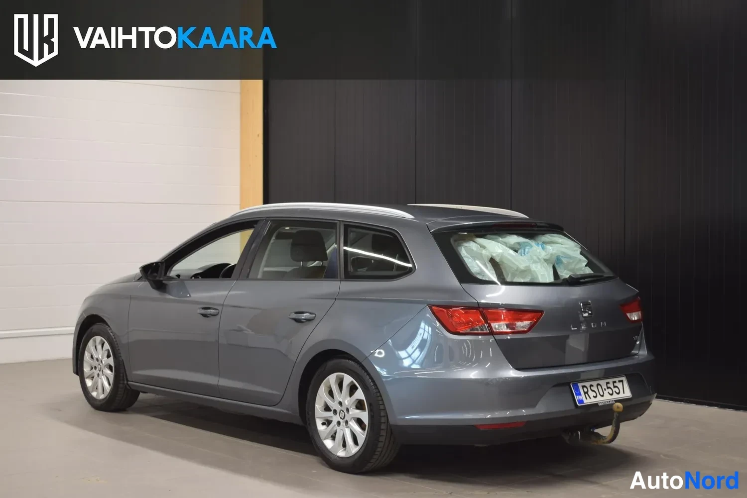 Harmaa Seat Leon ST 2016, ulkokuva 3 – Raisio
