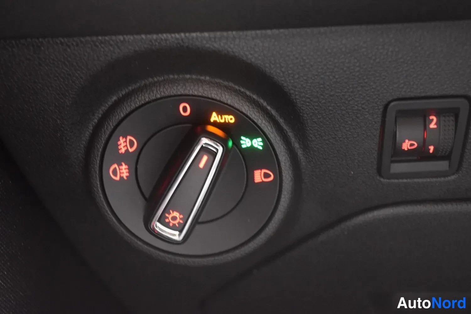 Harmaa Seat Leon ST 2016, ulkokuva 26 – Raisio