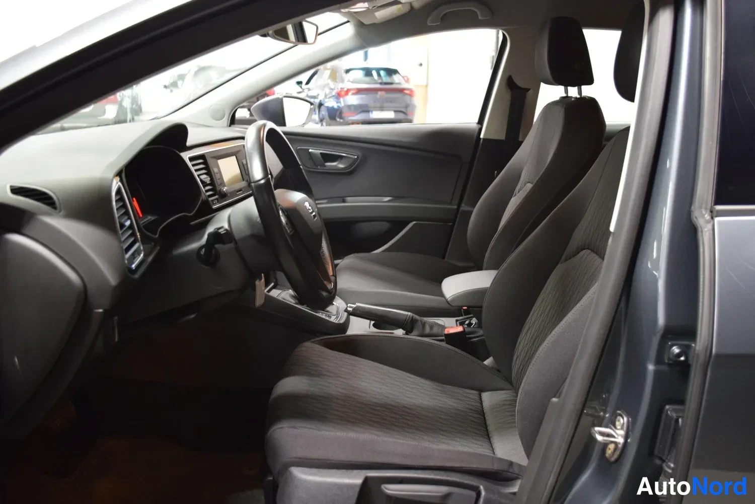 Harmaa Seat Leon ST 2016, ulkokuva 7 – Raisio