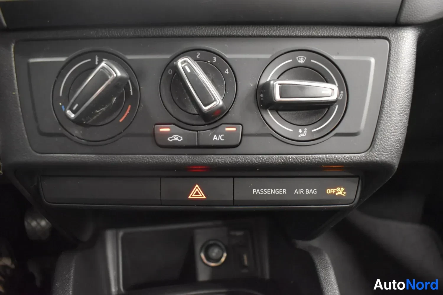 Punainen Seat Ibiza 2016, ulkokuva 20 – Raisio