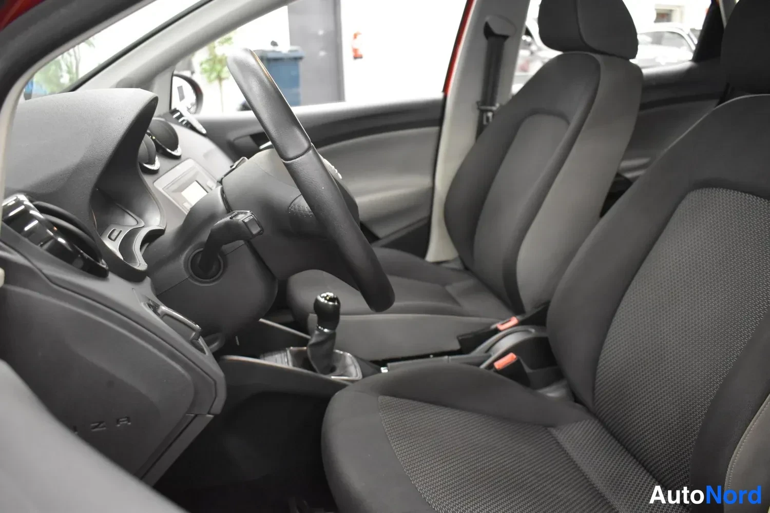 Punainen Seat Ibiza 2016, ulkokuva 7 – Raisio