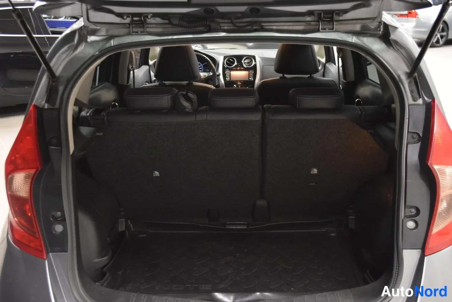 Harmaa Nissan Note 2015, ulkokuva 14 – Raisio