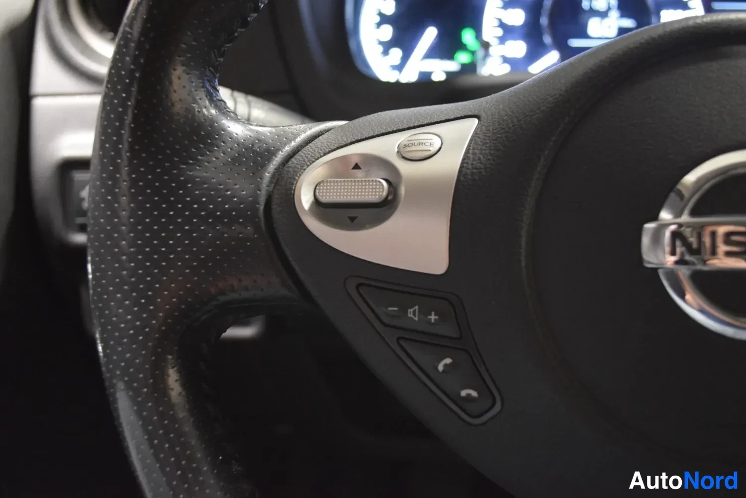 Harmaa Nissan Note 2015, ulkokuva 17 – Raisio
