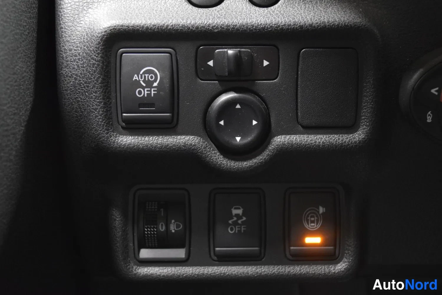 Harmaa Nissan Note 2015, ulkokuva 24 – Raisio