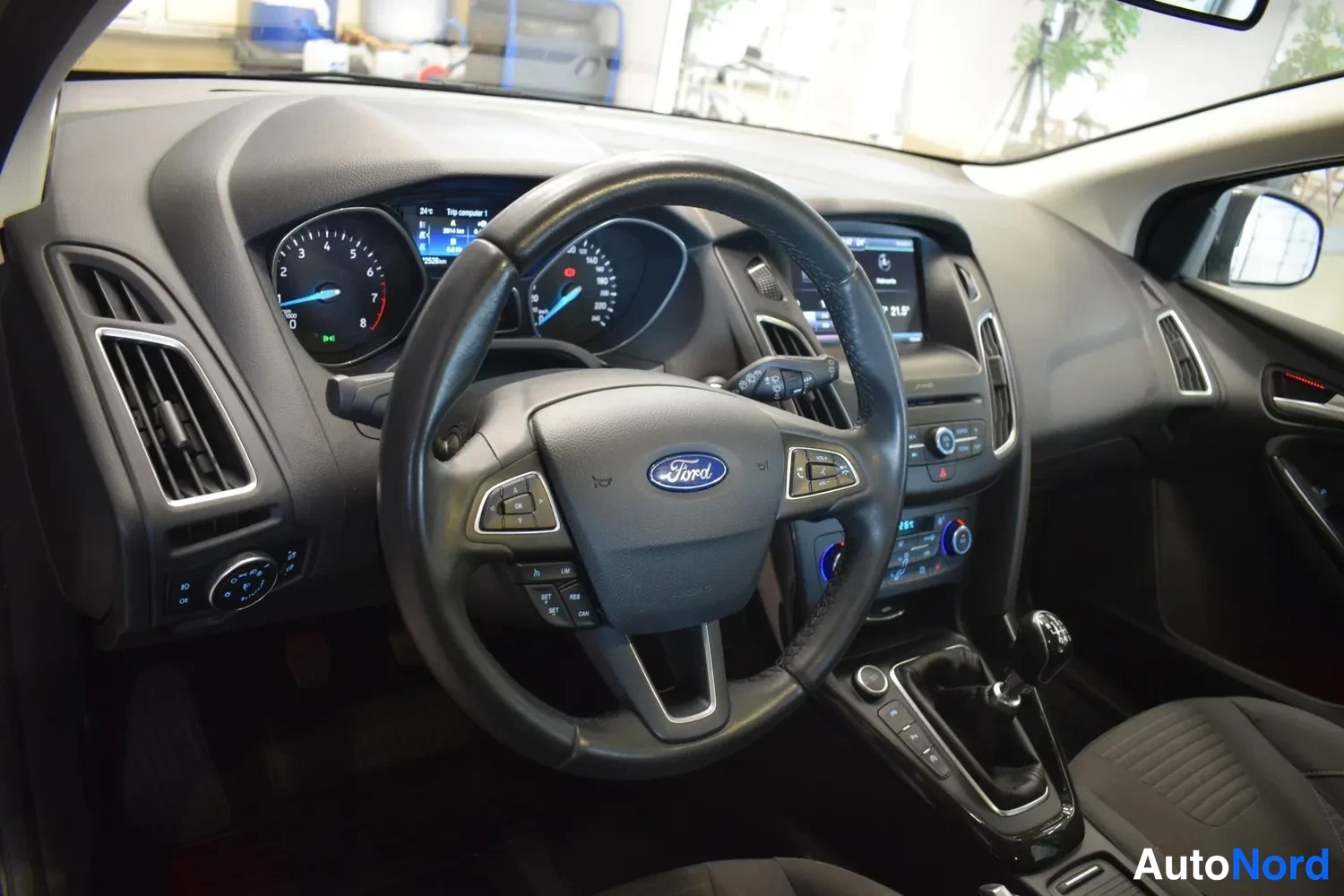 Harmaa Ford Focus 2016, ulkokuva 8 – Raisio