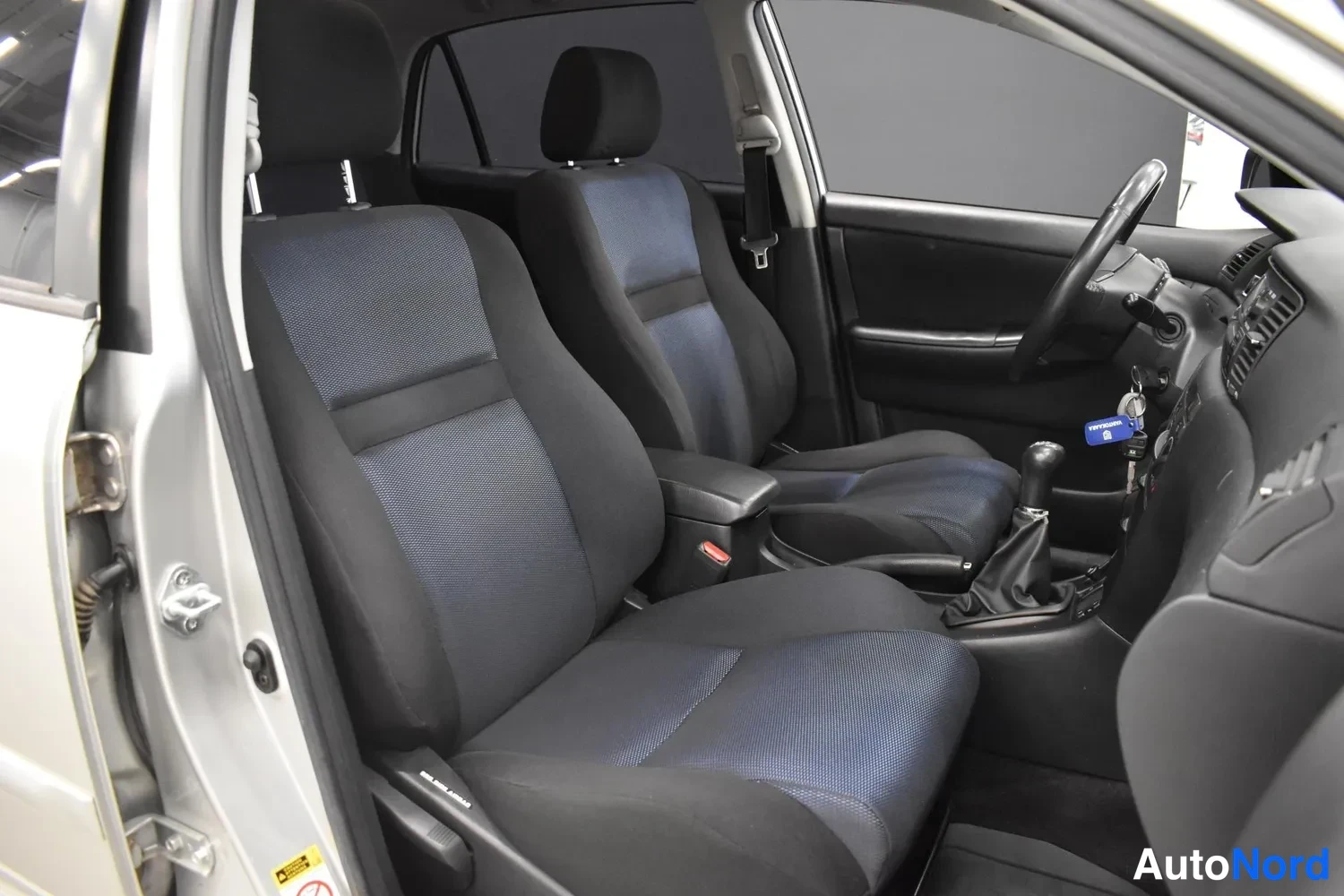 Hopea Toyota Corolla 2005, ulkokuva 13 – Raisio
