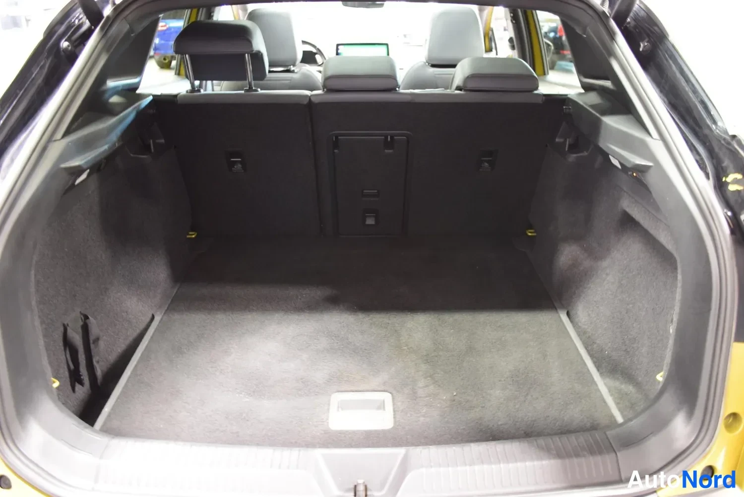 Keltainen Volkswagen ID.4 2021, ulkokuva 15 – Raisio