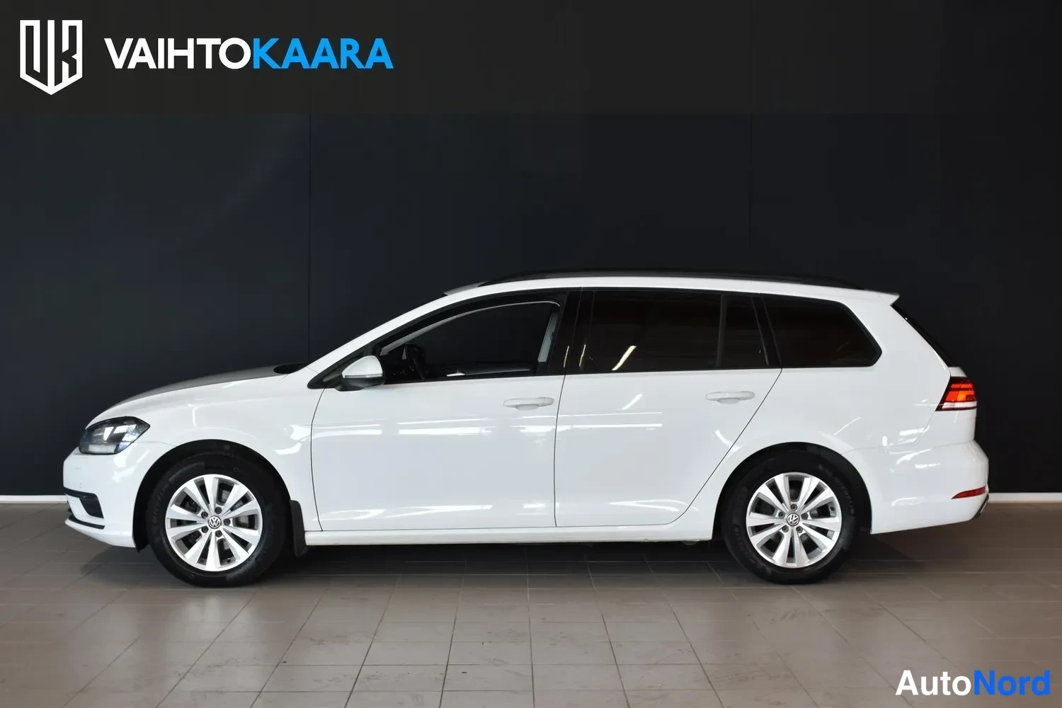 Valkoinen Volkswagen Golf Variant 2018, ulkokuva 2 – Raisio