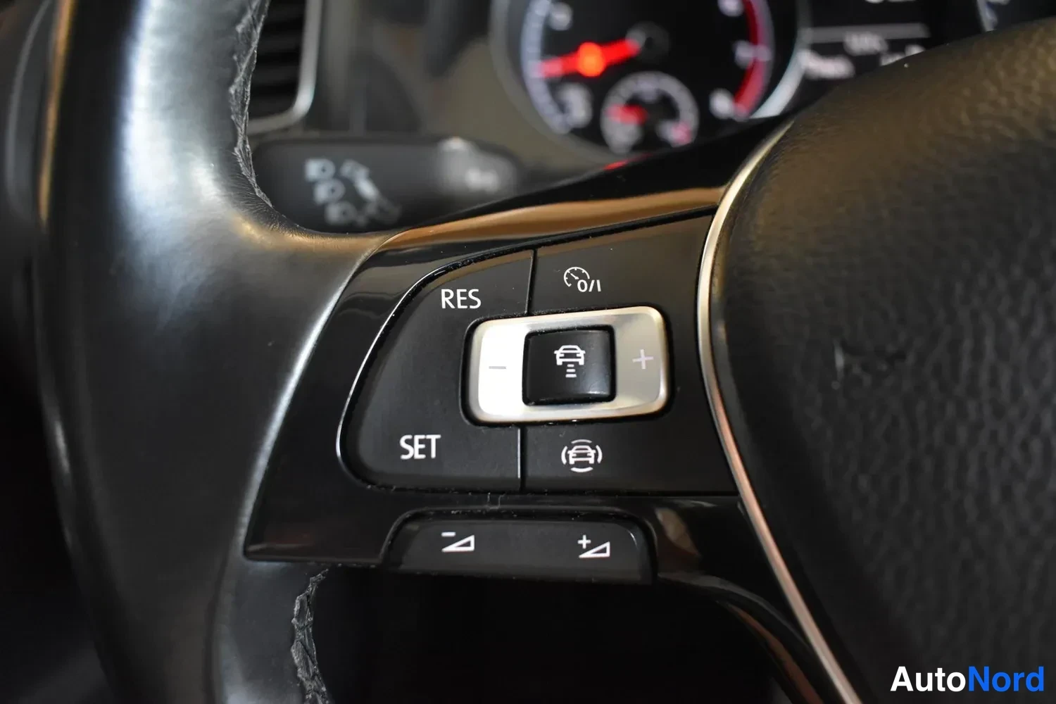 Valkoinen Volkswagen Golf Variant 2018, ulkokuva 14 – Raisio