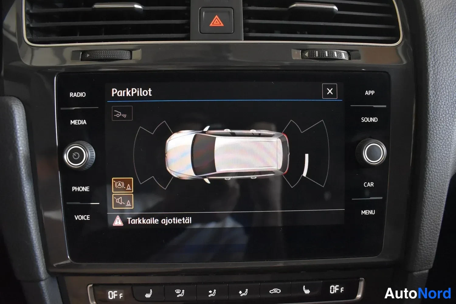Valkoinen Volkswagen Golf Variant 2018, ulkokuva 18 – Raisio