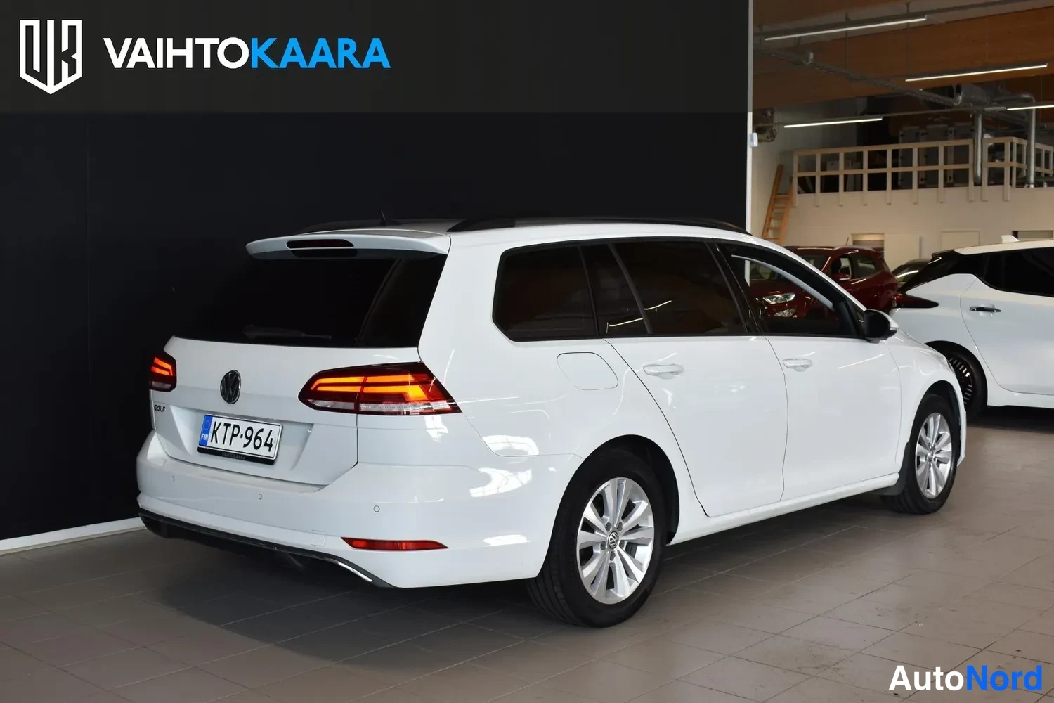 Valkoinen Volkswagen Golf Variant 2018, ulkokuva 4 – Raisio
