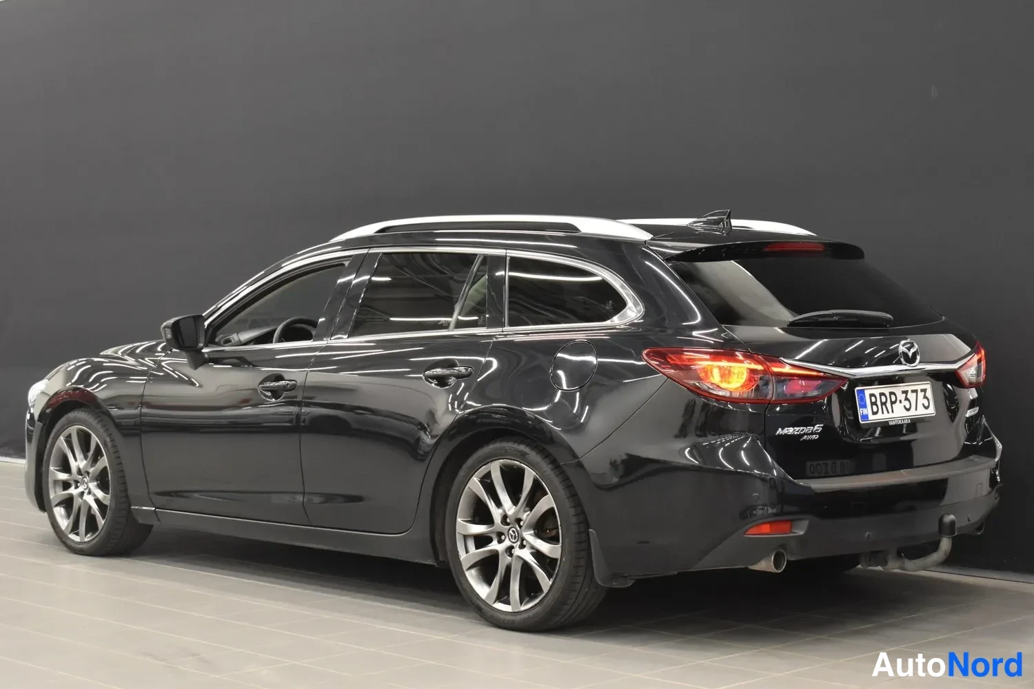 Musta Mazda 6 2016, ulkokuva 6 – Raisio