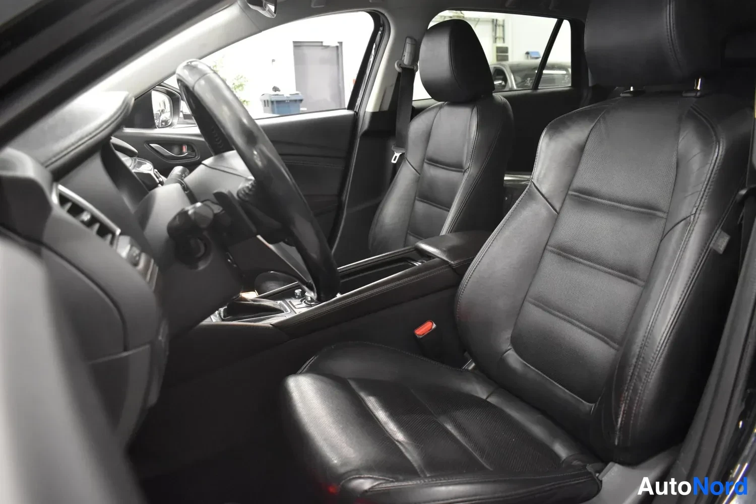 Musta Mazda 6 2016, ulkokuva 7 – Raisio